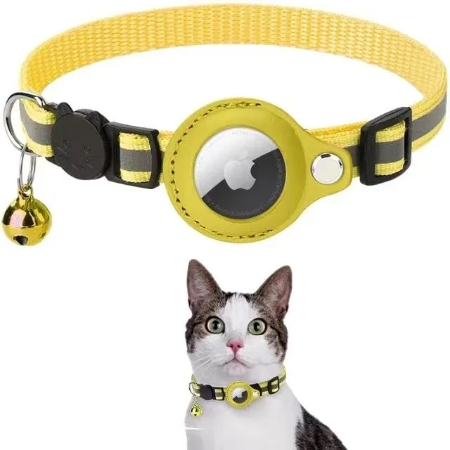 Practical collar for dogs and cats with reflective element and bell for GPS device