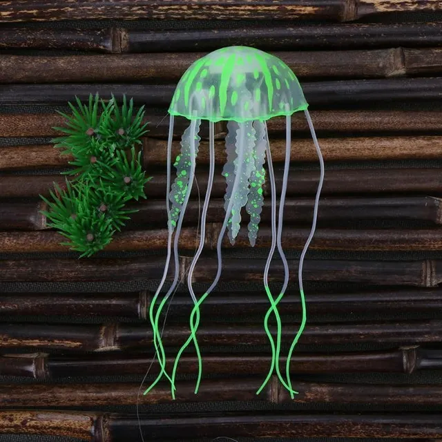 Silicone jellyfish into the aquarium