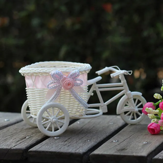 Decorative rattan basket with tricycle