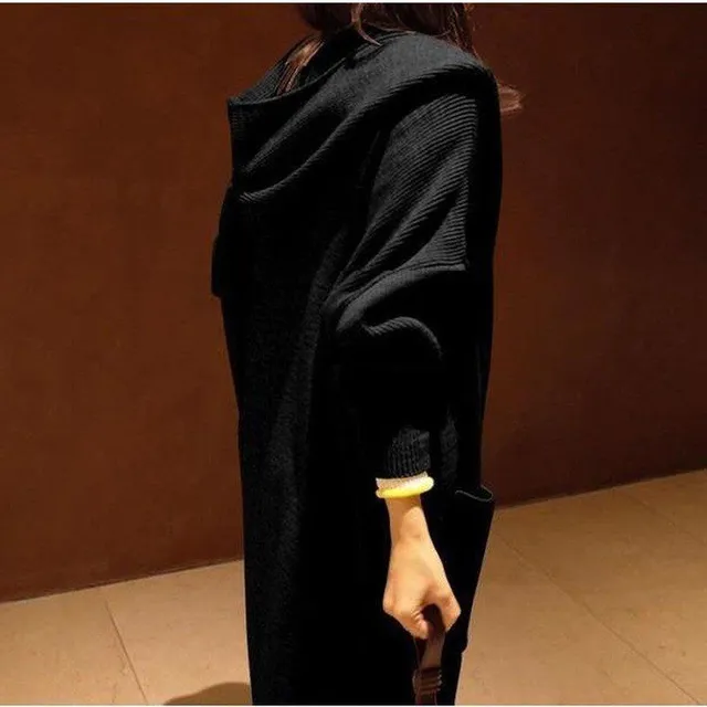 Dámský dlouhý teplý svetr s kapucí Julianne