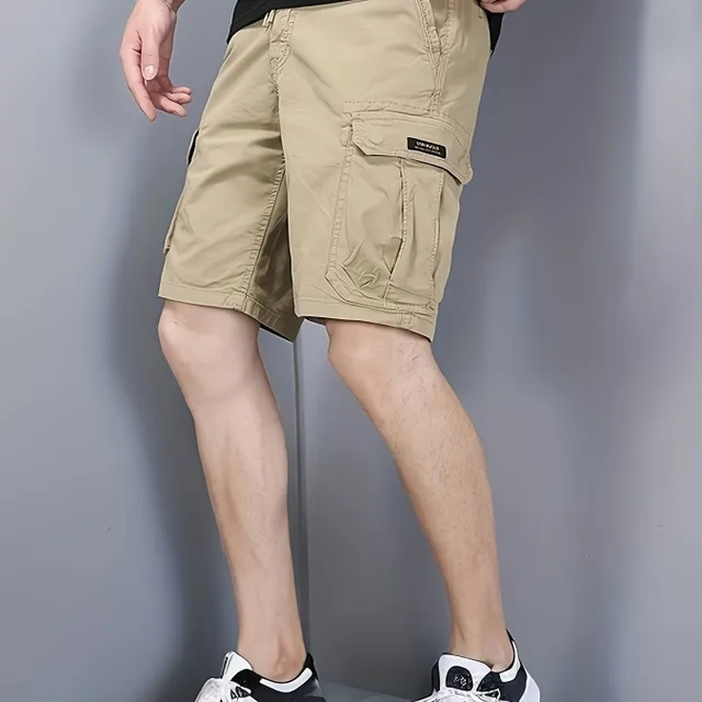 Practical cargo shorts made of cotton with elastic waist and pockets - ideal for summer activities and leisure