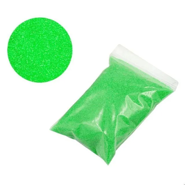 Magic sand resistant to water for endless fun - several color variants