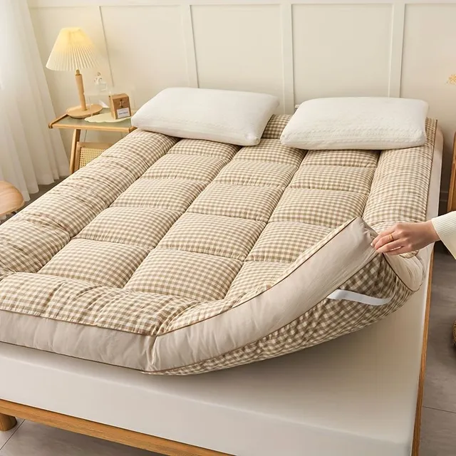 1pc Lightweight and warehouse mattresses made of polyester, year-round use