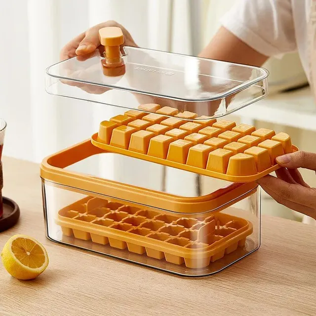 Large ice cube box with 64 compartments and lid for easy ice removal with one click