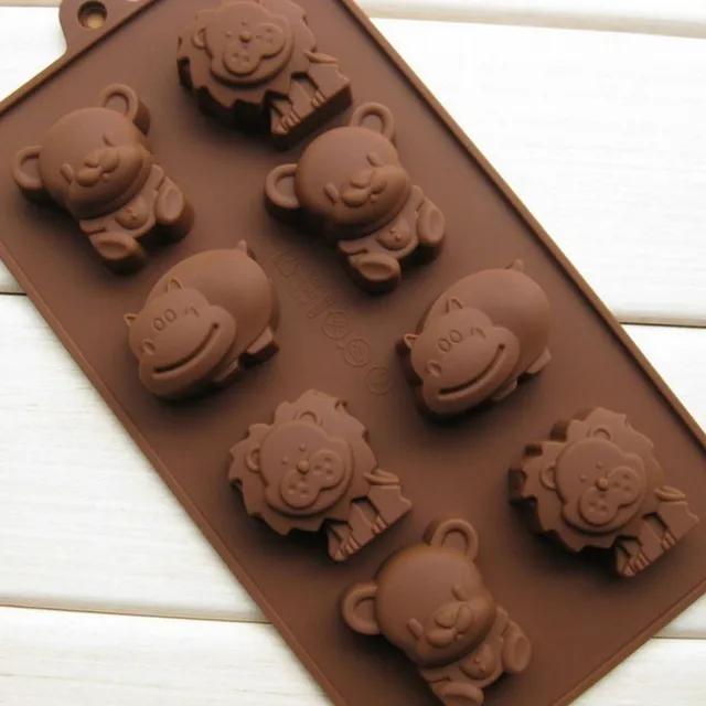 Moule à chocolat avec des animaux