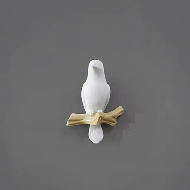 Decorative bird-shaped hook