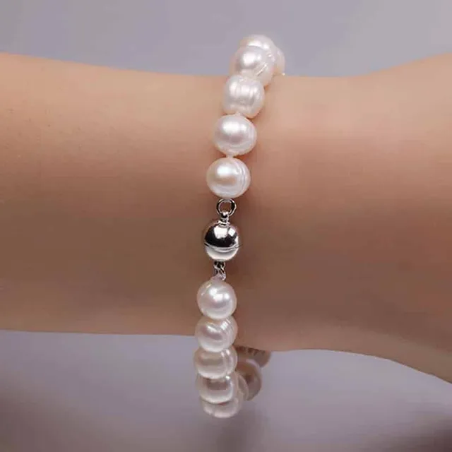 Beautiful pearl bracelet