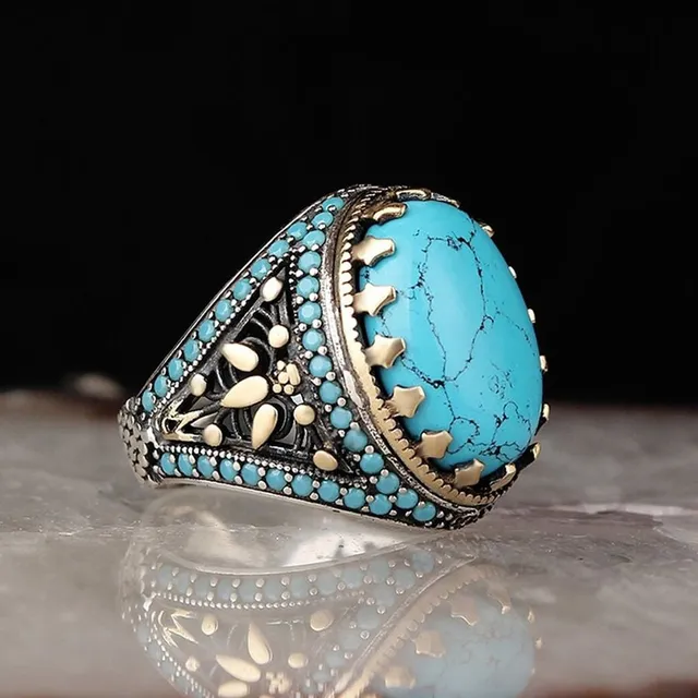 Men's chunky vintage ring with stone