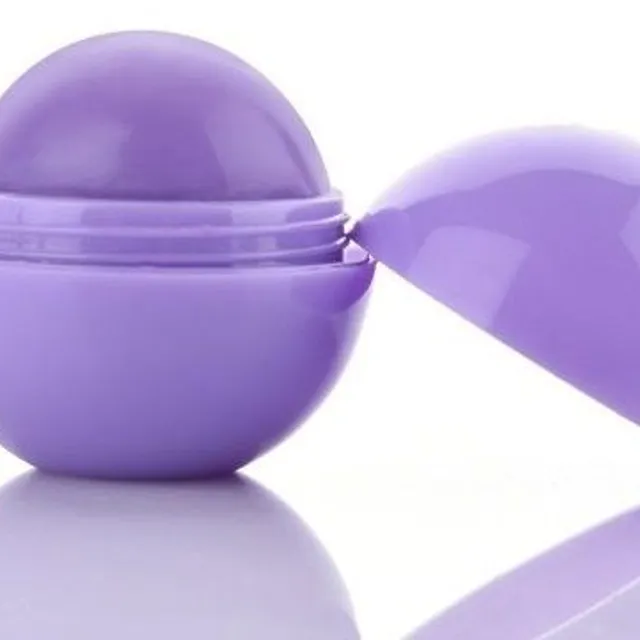 Moisturising lip balm