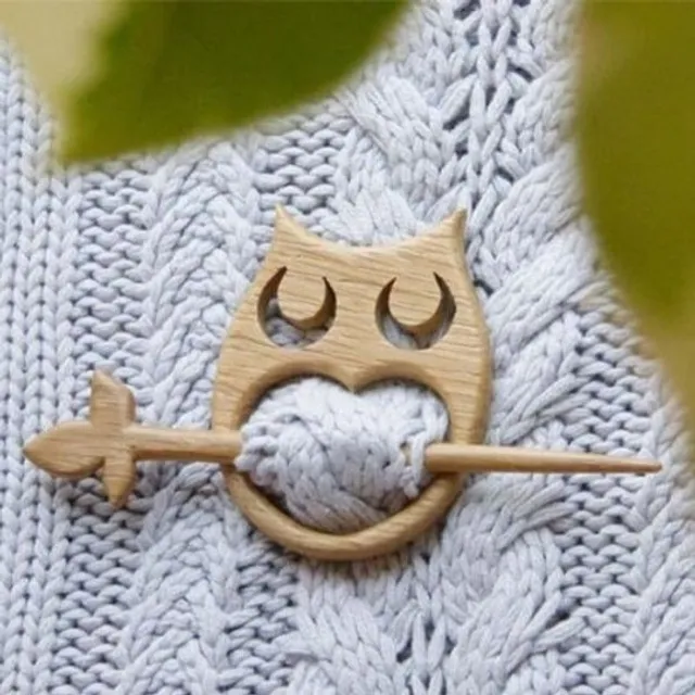 Stylish wooden brooch suitable for sweaters - several different versions of Kelechi