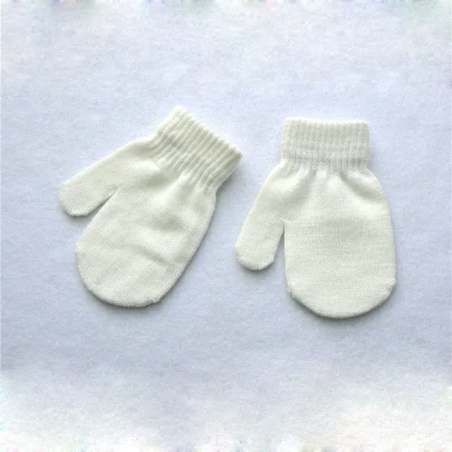 Children's knitted mittens