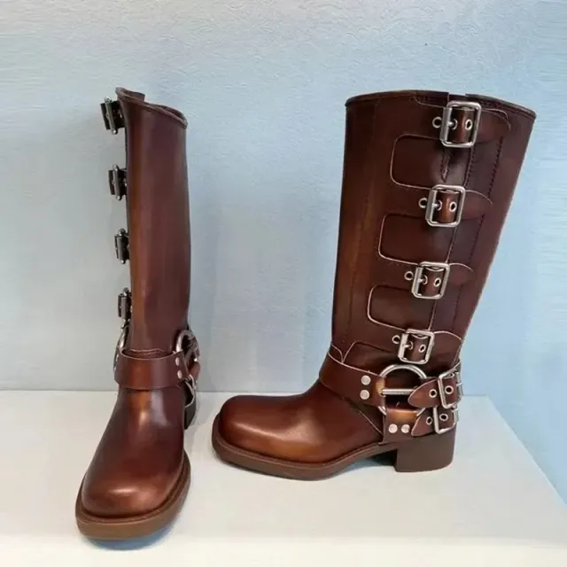 Light western cowgirls with middle heel and leather in autumn/winter