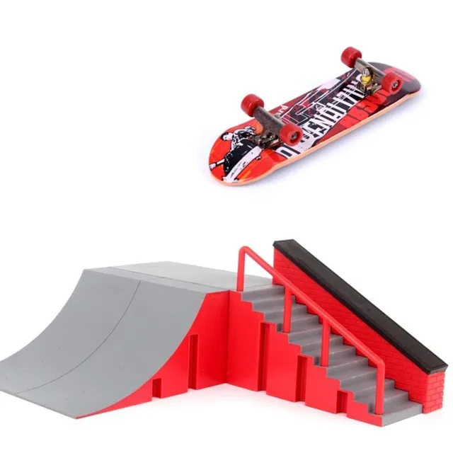 Mini ramp for finger skating