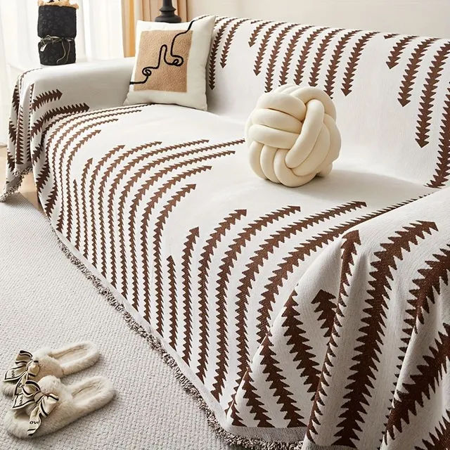 Universal year-round bedspread with hair on sofa against scratching animals, dirty and unslippery