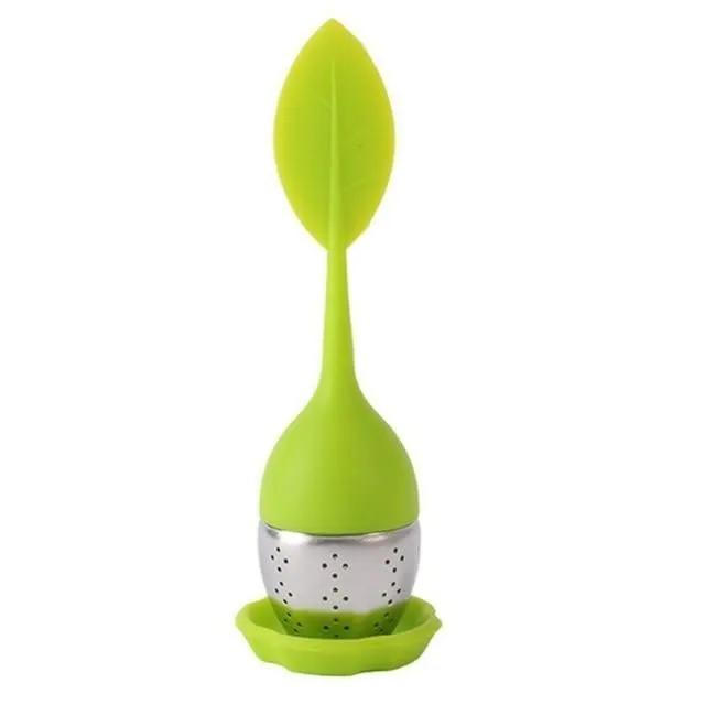 Tea strainer with base