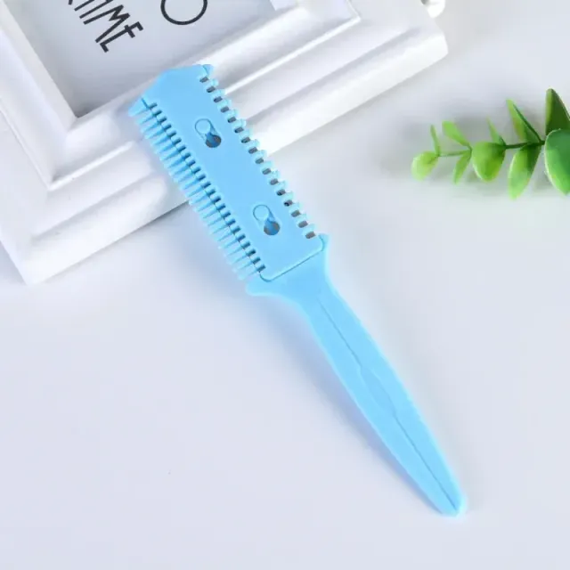 Hairdressing comb with razor and scissors for cutting bangs