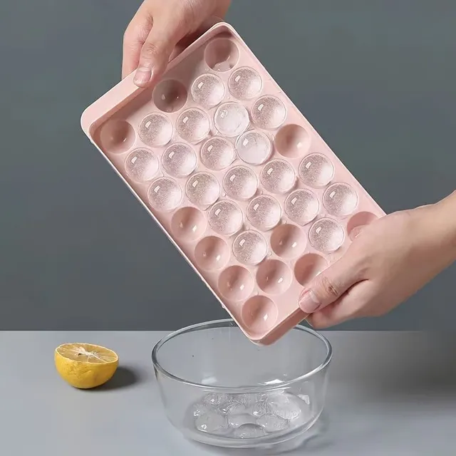 Practical form for ice balls made of plastic - 144 ice cubes in one filling, easy tilting, suitable for freezers