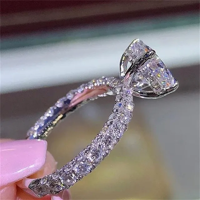 Bague élégante pour femme avec pierre | Bague de fiançailles