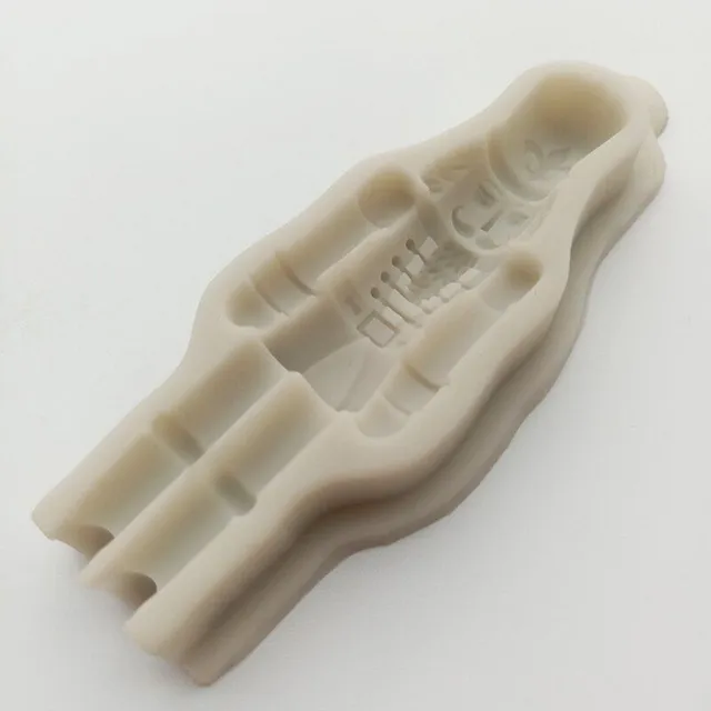 Silicone form of soldiers