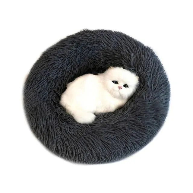 Fluffy bed for dogs and cats
