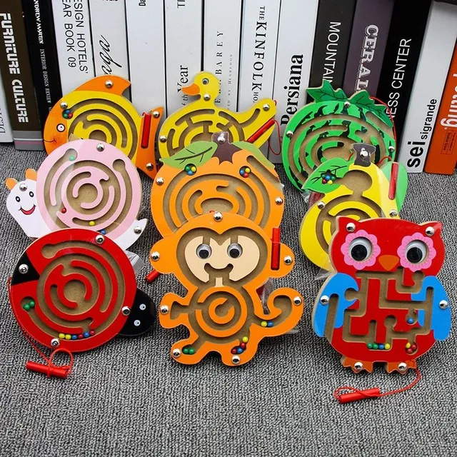 Jucărie educativă din lemn cu magneți în formă de animăluț