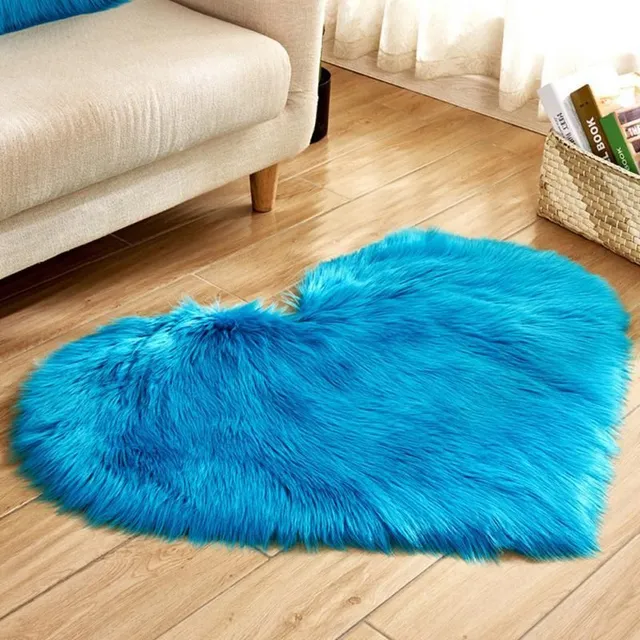 Hairy carpet in the shape of the heart of Woolie