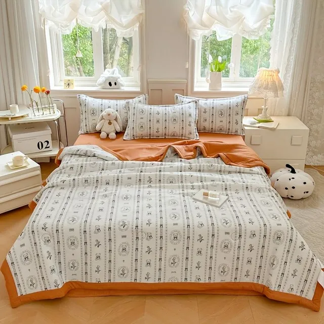 One Piece of Summer Cooling Thin Blankets (does not contain Povlak Na Pillow)