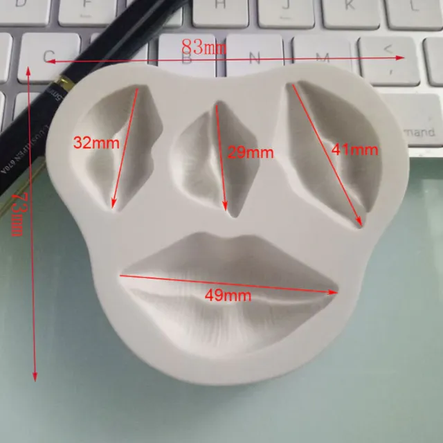 Silicone form in the shape of mouth F001