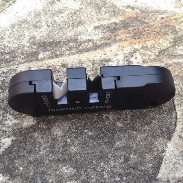 Praktická vrecková brúska s klipom na kľúče