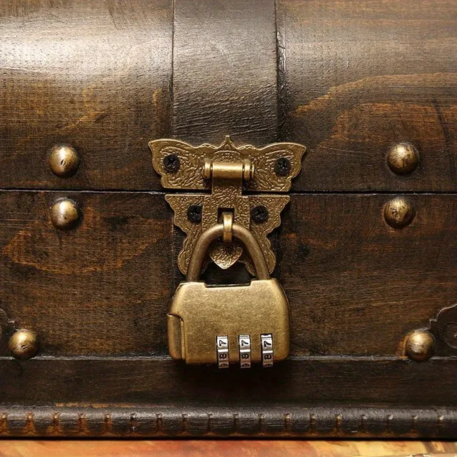 Dřevěná truhlička ve vintage stylu