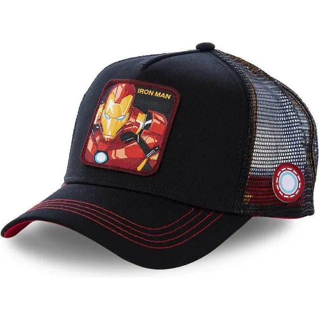 Men's cap with Marvel heroes prints