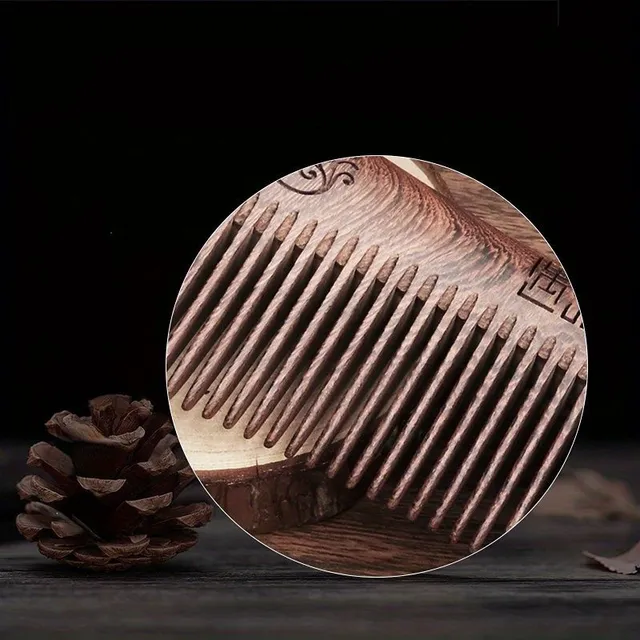 Set of fine sandalwood combs