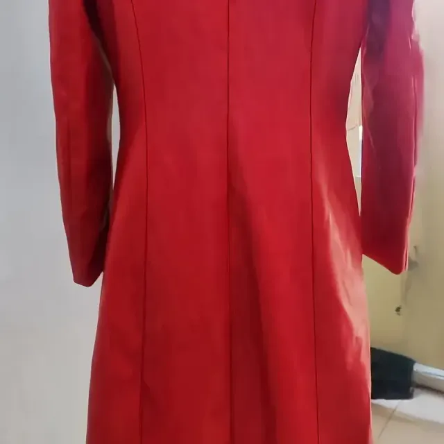 Women's long leatherette coat in red with long sleeves