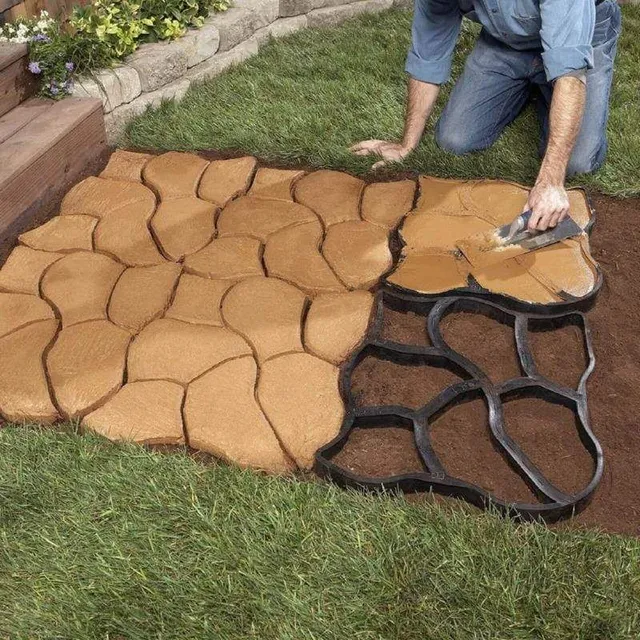 Form for garden tiles