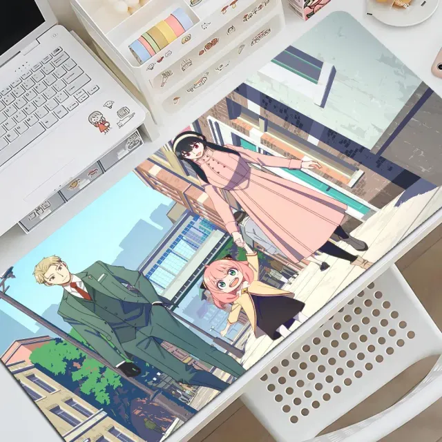 Mouse pad cu motivele personajelor preferate din anime-ul Spy X Family