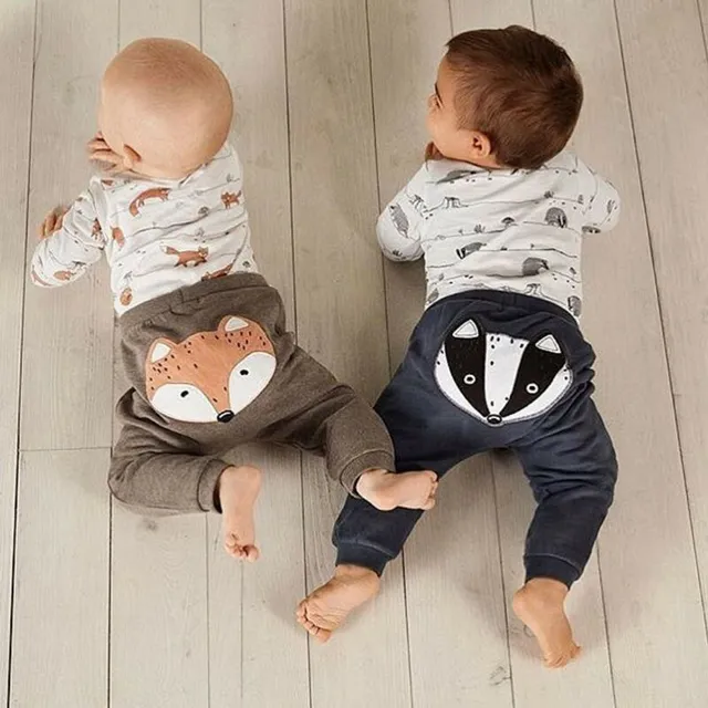 Baby bodysuit set with sweatpants