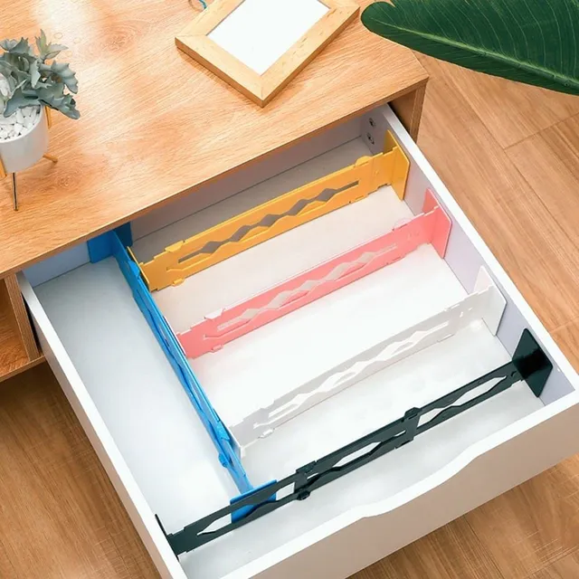 Plastic adjustable drawer divider/organiser