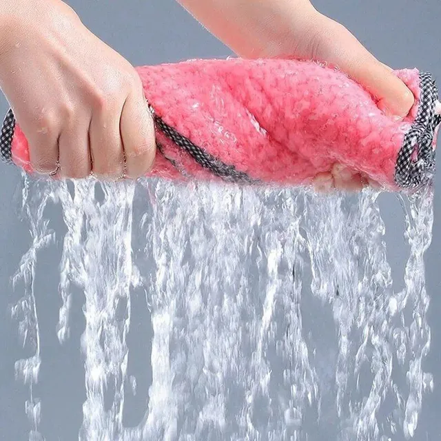 Smooth and durable kitchen towels - quick and easy cleaning effortlessly