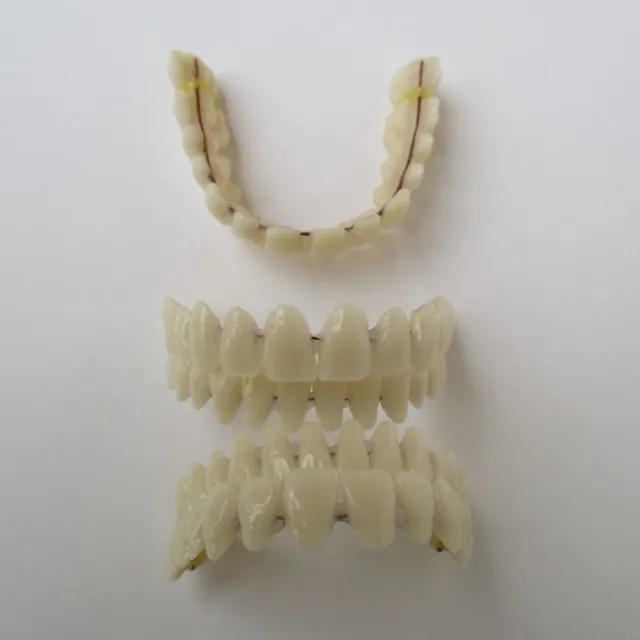 Dočasná pryskyřicová zubní protéza pro nádherný úsměv Pruitt
