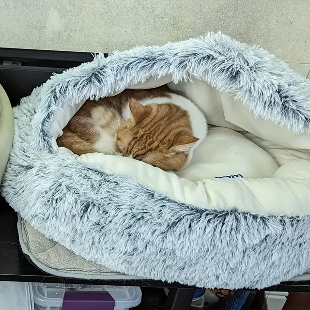 Lumea ultimativă a pisicilor: Cuib cu cochilie și pluș pentru somn confortabil