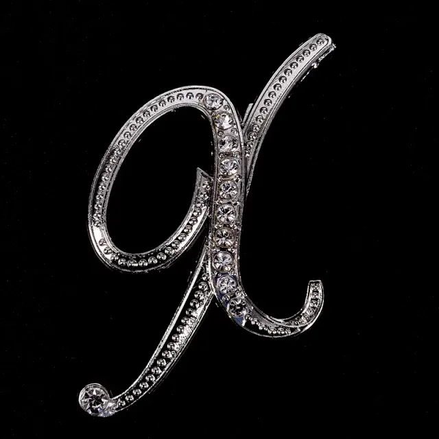 Luxurious women's brooch clip with English letter A-Z made of crystals and rhinestones