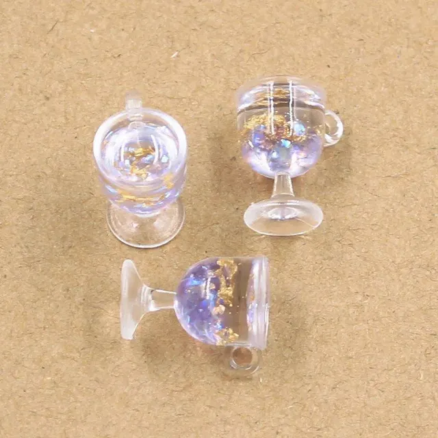Sada 15 kusů přívěsků koktejlových sklenic vhodných pro ruční výrobu šperků