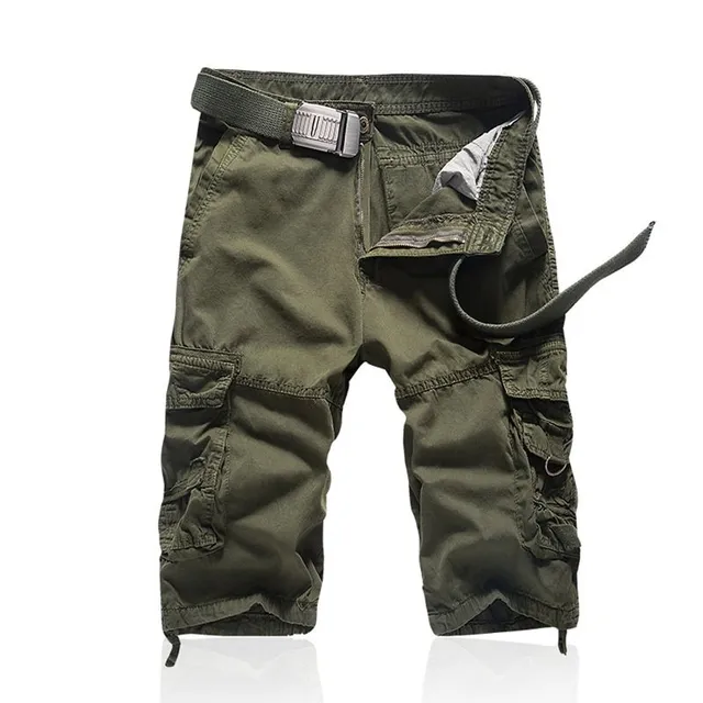 Men's comfortable leisure cargo shorts with camouflage pattern