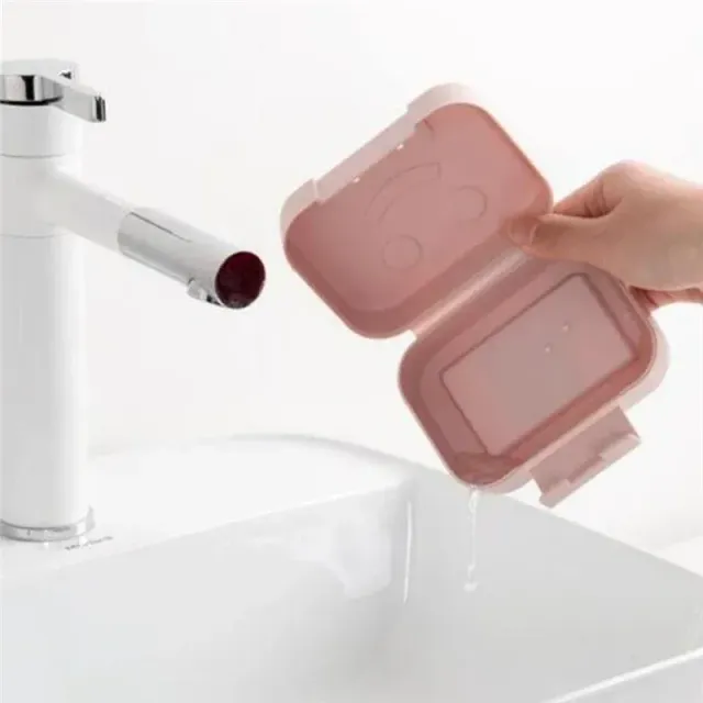 Praktické a prenosné mydlo s vrchnákom pre bezpečné a hygienické skladovanie mydla