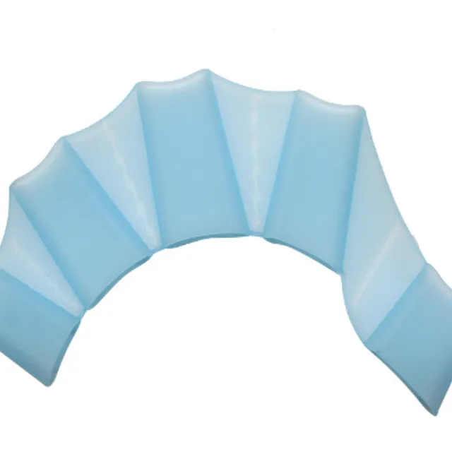 Silicone fins between fingers