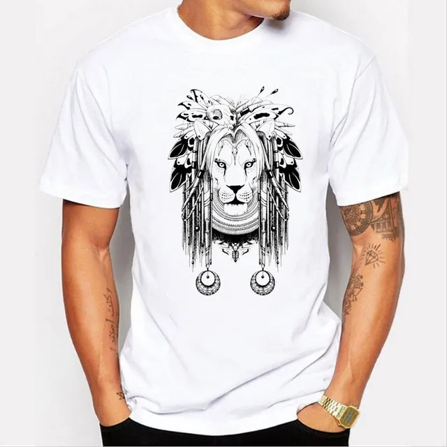 Men's stylish T-shirt with a lion print