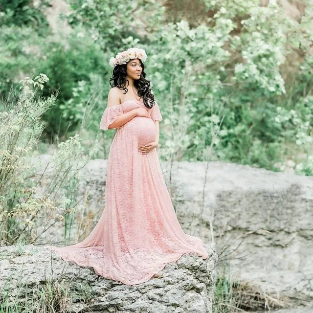 Dámské romantické krajkové šaty pro těhotenské focení