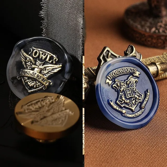 Original seal with Hogwarts crest motif - Harry Potter