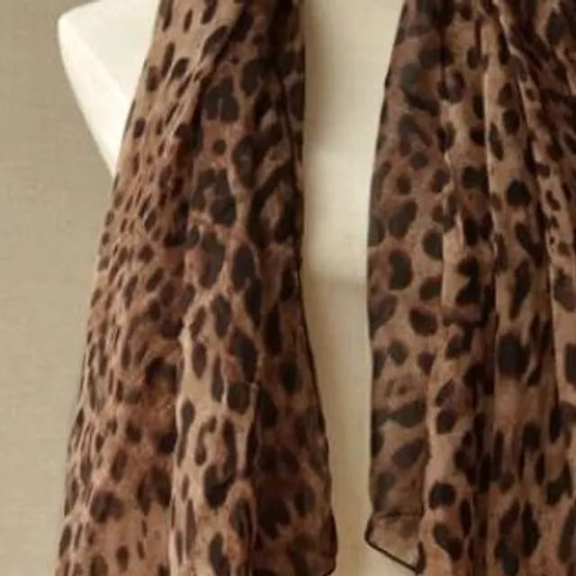 Ladies scarf with leopard pattern