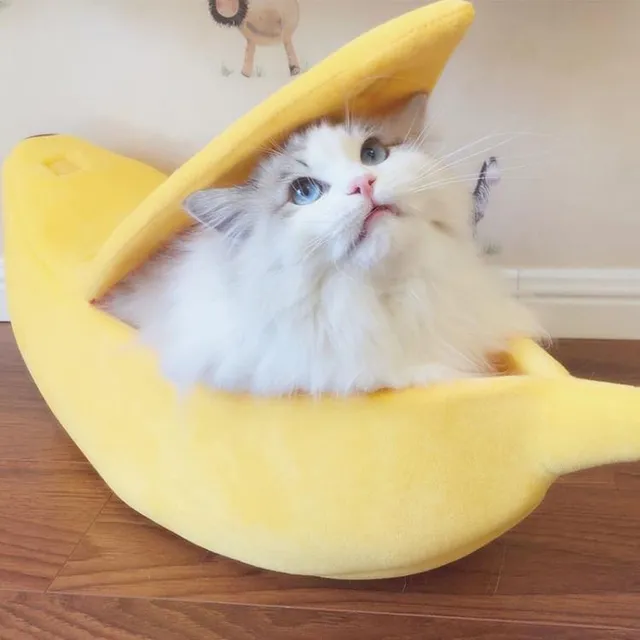 Pelech pre mačky v tvare banánu